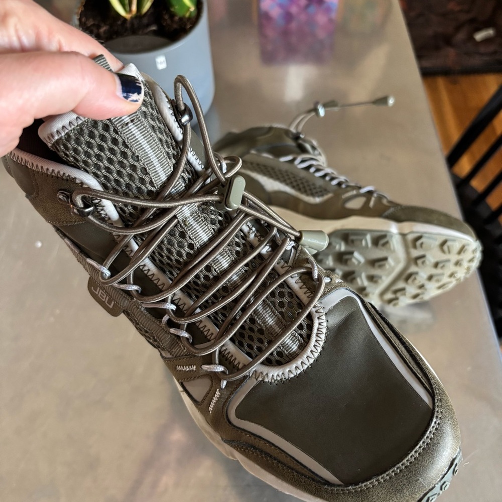 Jambu JBU Olive High-Top Sneakers 8.5M Elastic Laces Gripper Water Resistant - Picture 5 of 7